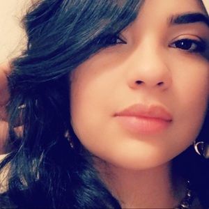 Meet your Posher, Jocelyn